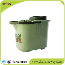 2016 Squeeze Plastic Mop Bucket Wringer with Wheels